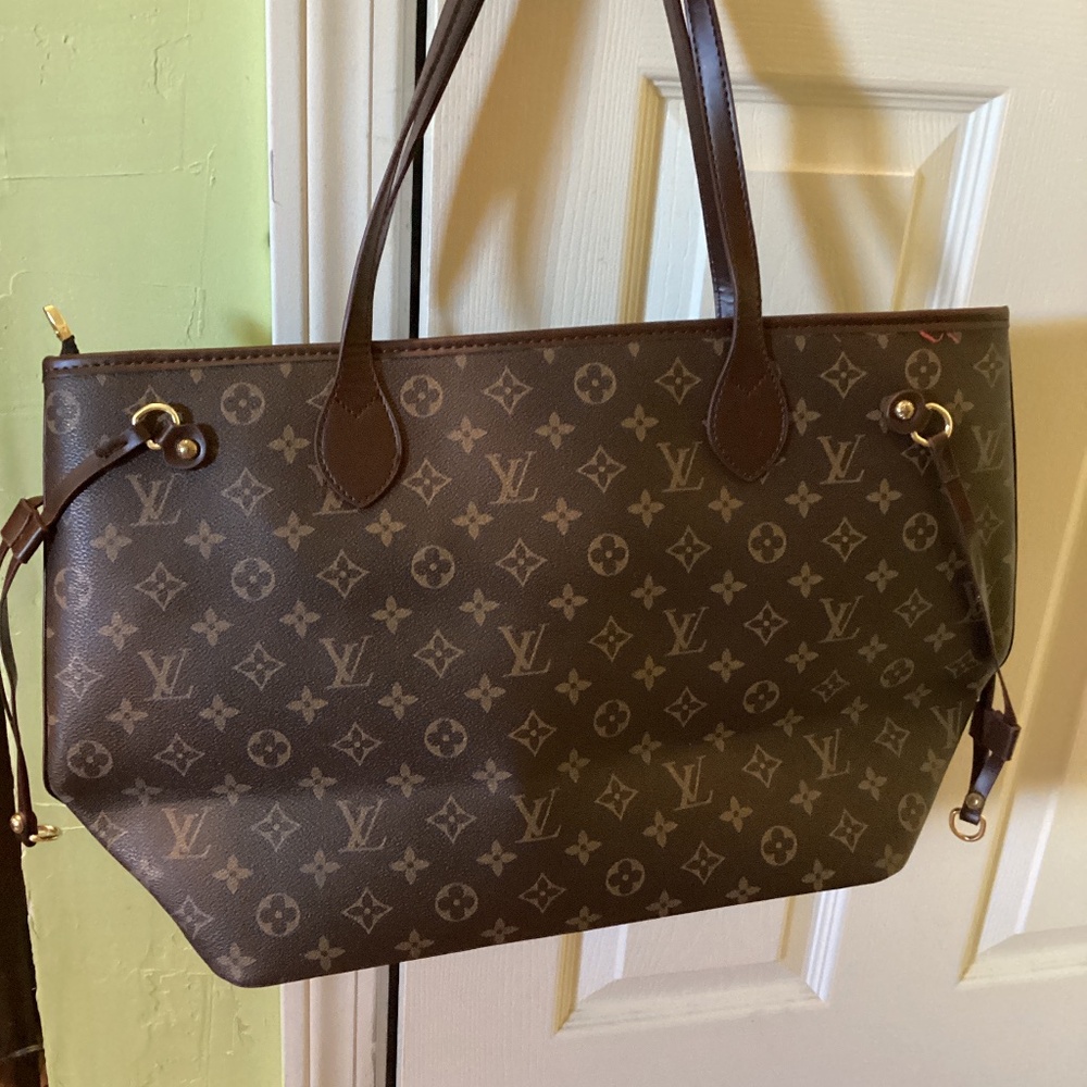 Brown vegan leather pleather large zippered tote bag